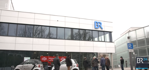 E-Auto gegen Gumpert – Auto mit neuer Brennstoffzelle. 